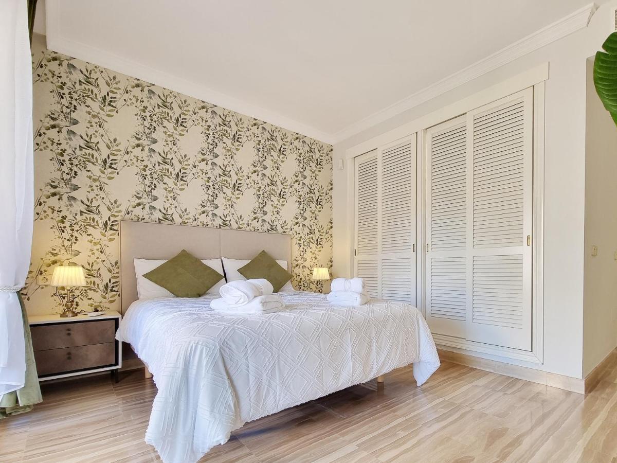 Luxury Hacienda Playa Lägenhet Marbella Exteriör bild