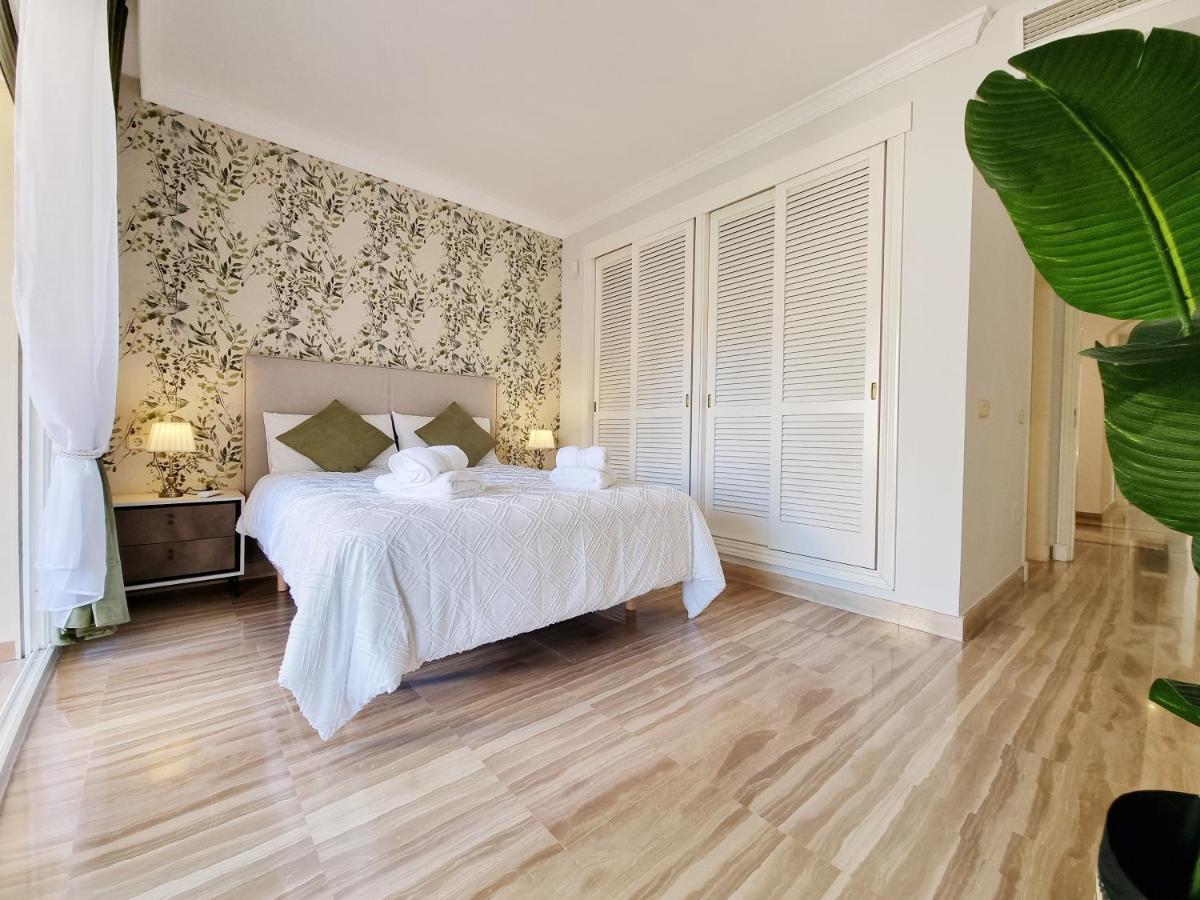 Luxury Hacienda Playa Lägenhet Marbella Exteriör bild