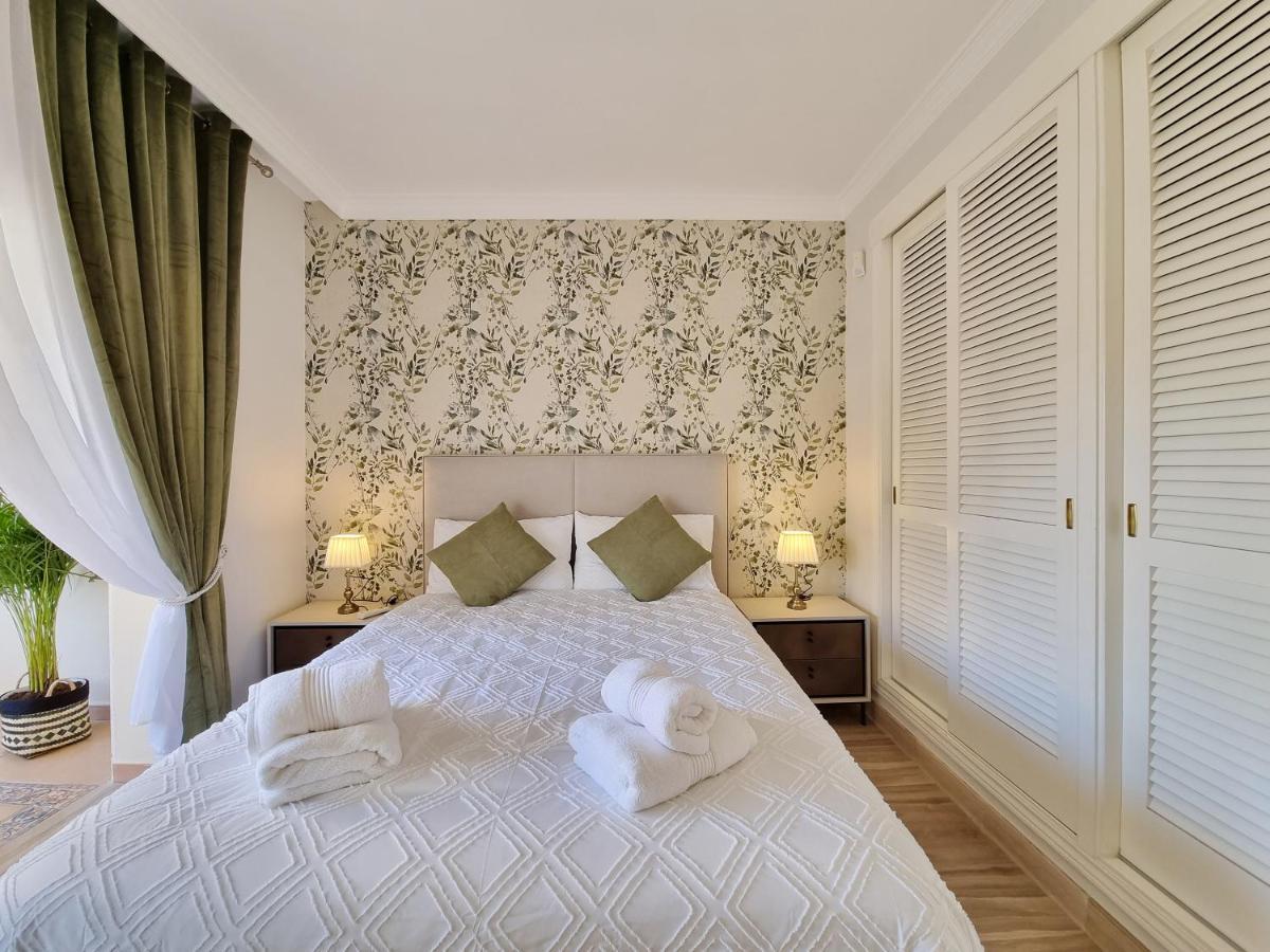 Luxury Hacienda Playa Lägenhet Marbella Exteriör bild