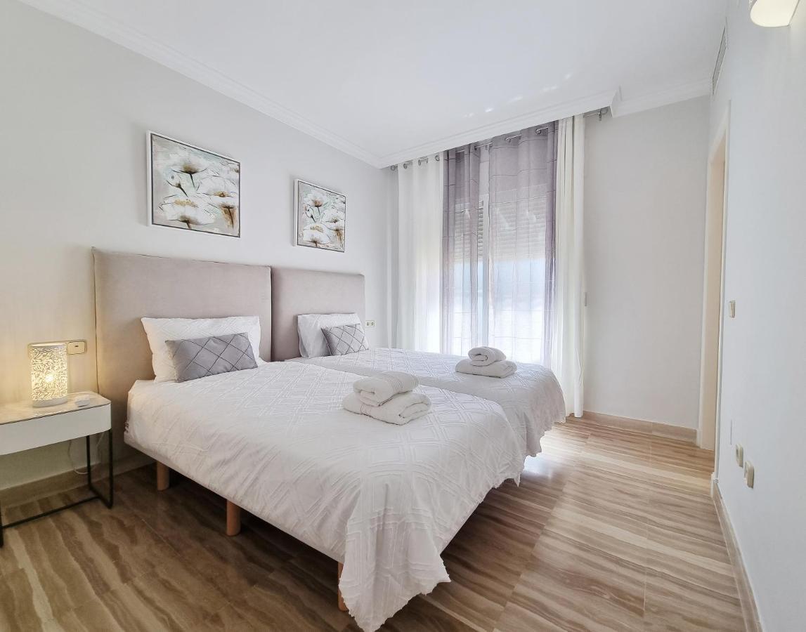Luxury Hacienda Playa Lägenhet Marbella Exteriör bild
