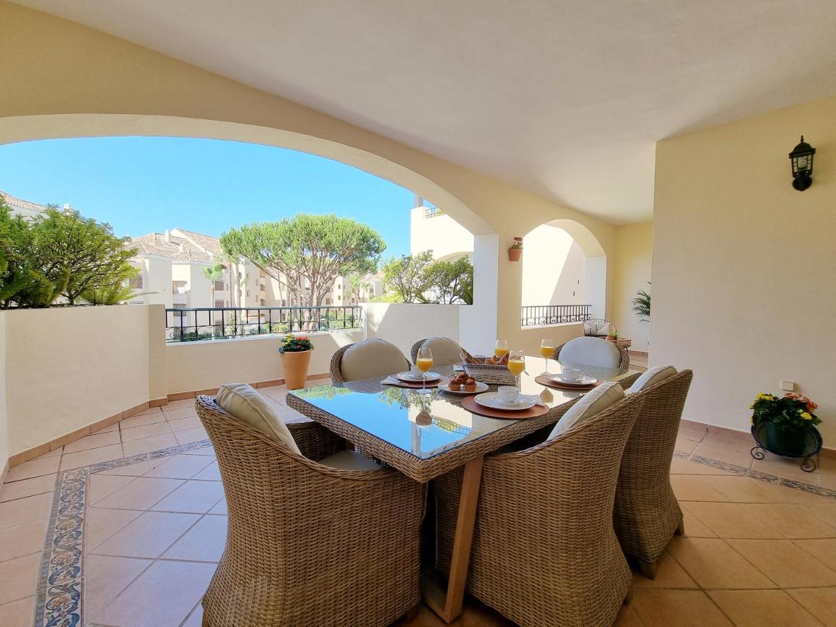 Luxury Hacienda Playa Lägenhet Marbella Exteriör bild