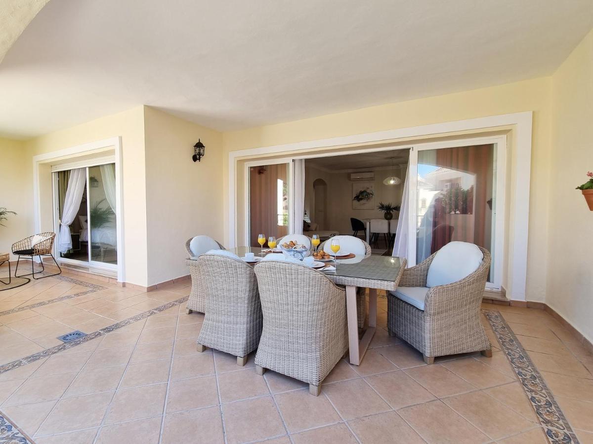 Luxury Hacienda Playa Lägenhet Marbella Exteriör bild