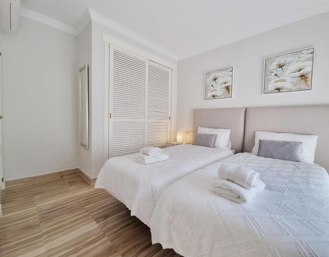 Luxury Hacienda Playa Lägenhet Marbella Exteriör bild